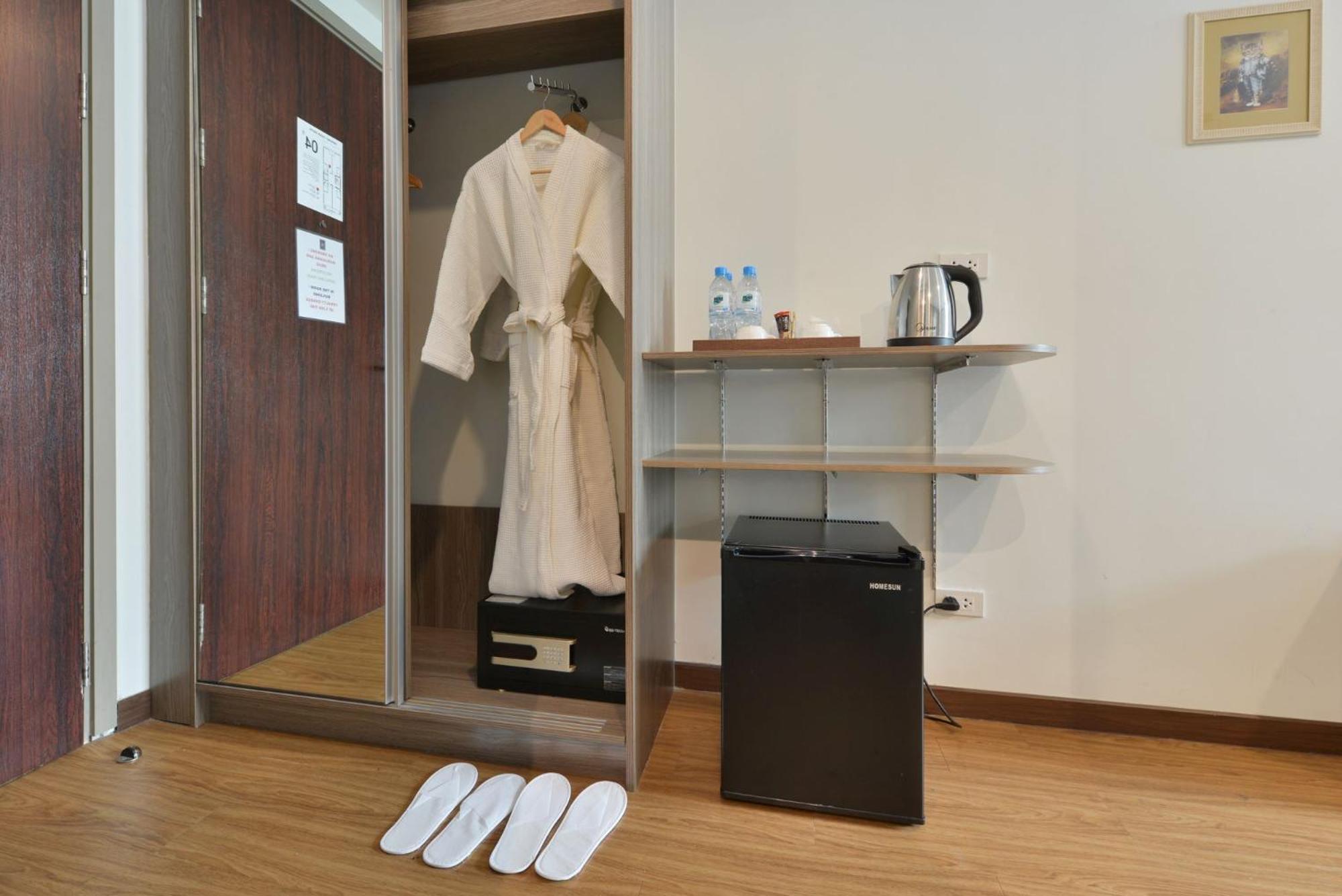 Bedever Boutique Bangkok Hotel - Bts Phra Khanong Luaran gambar